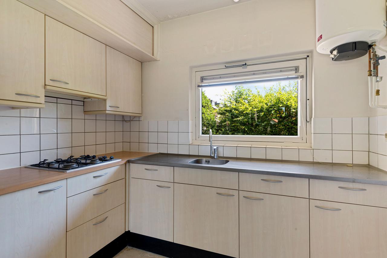 Senior apartment with balcony in Beekbergen - Image 33