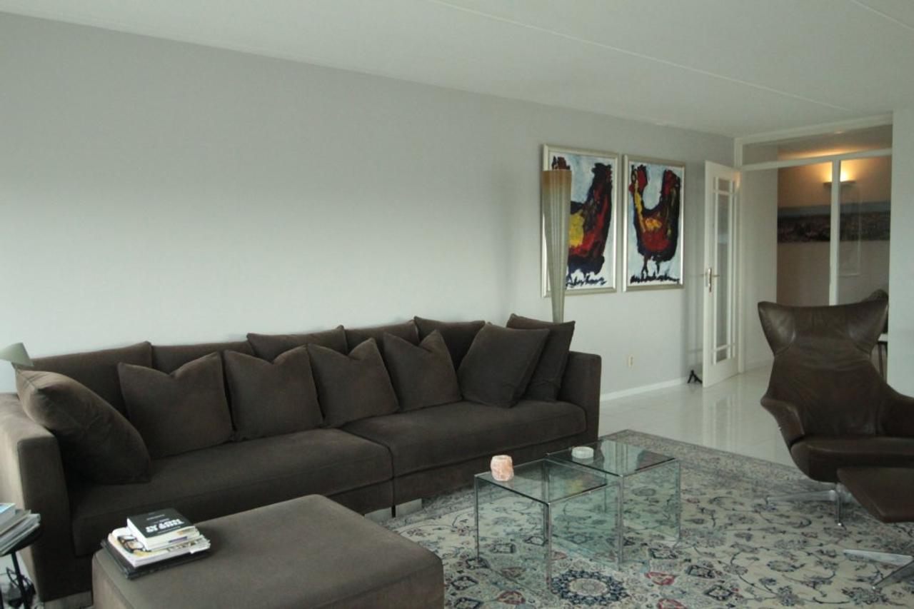 Gemeubileerd appartement met stadszicht - Afbeelding 3