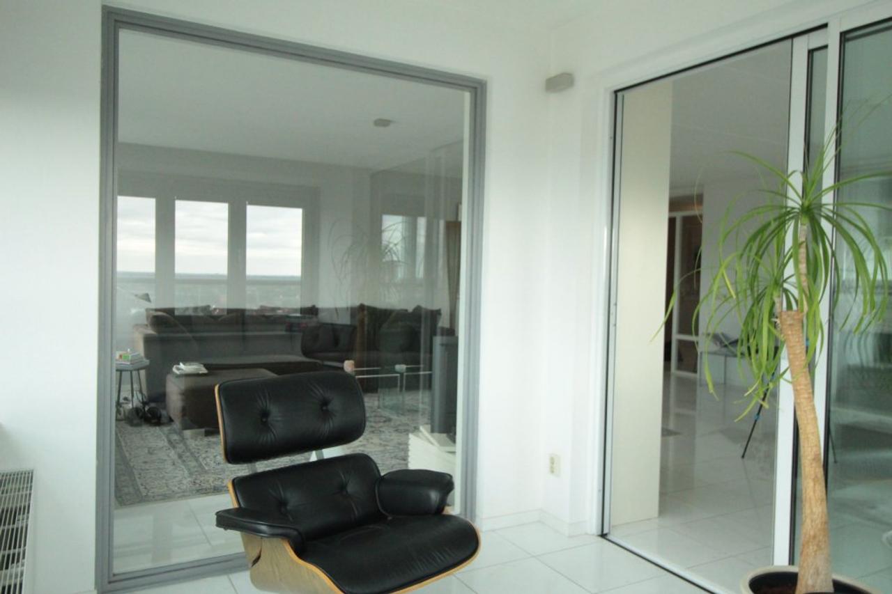 Gemeubileerd appartement met stadszicht - Afbeelding 6