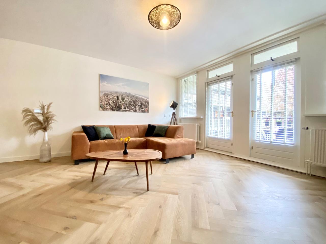 Gemeubileerd 2-kamerappartement met balkon - Afbeelding 8