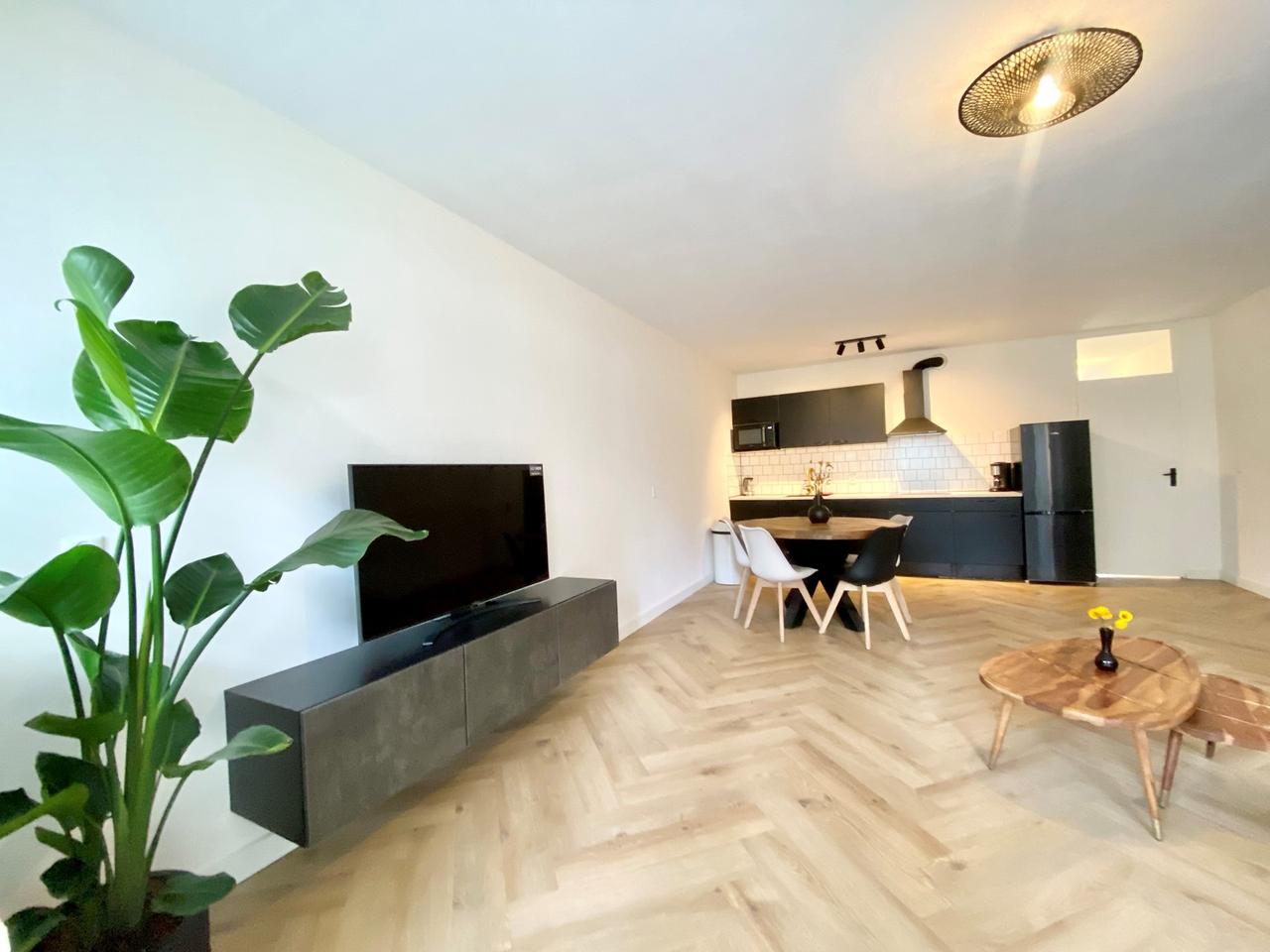 Gemeubileerd 2-kamerappartement met balkon - Afbeelding 13