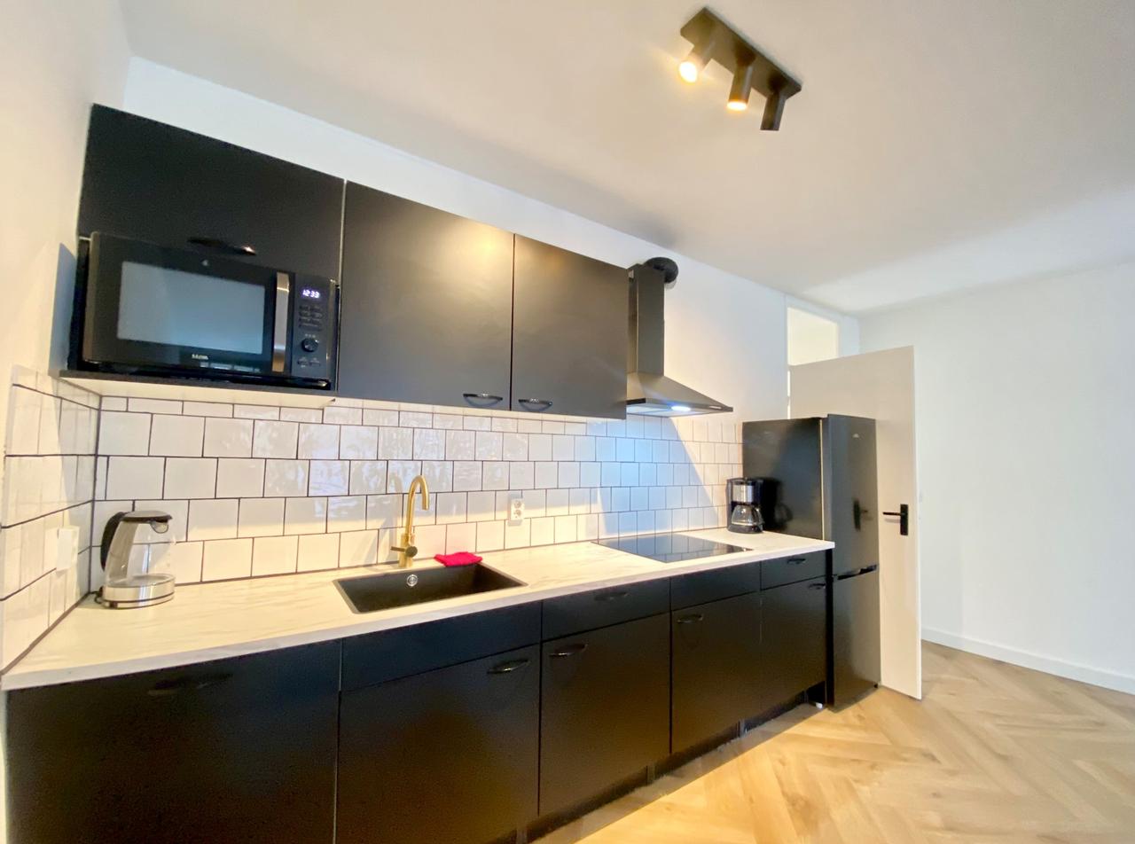 Gemeubileerd 2-kamerappartement met balkon - Afbeelding 23