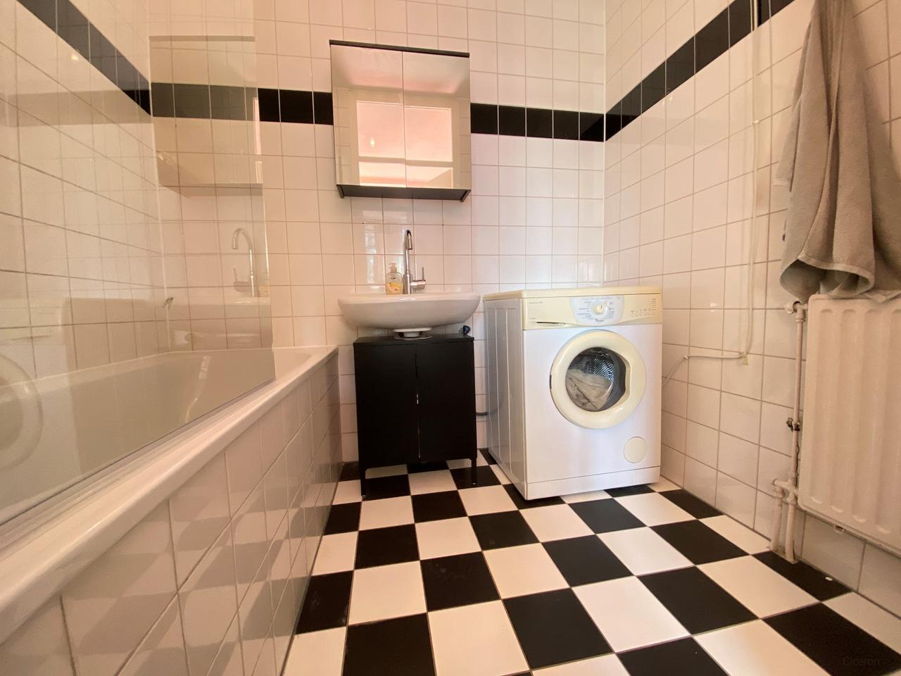 Gemeubileerd 2-kamerappartement met balkon - Afbeelding 27