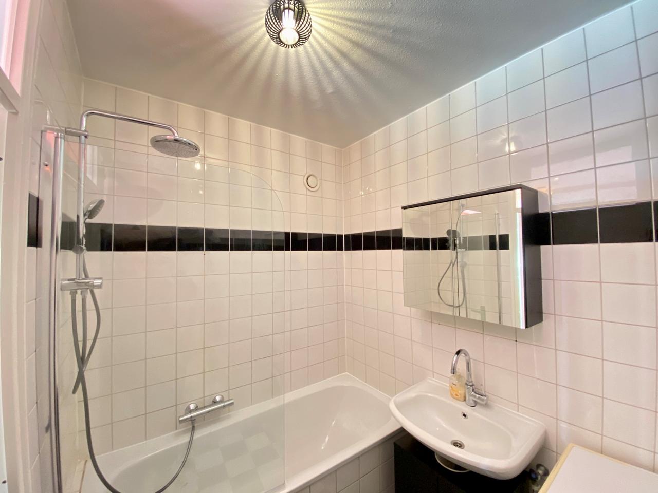 Gemeubileerd 2-kamerappartement met balkon - Afbeelding 29