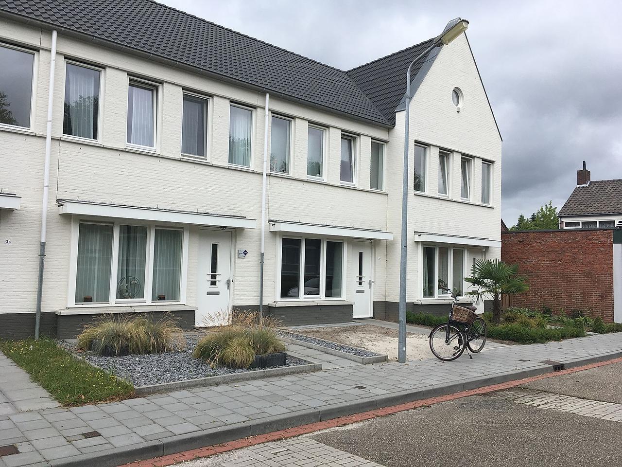 100 m² Family Home with Garden in Weert - Image 1