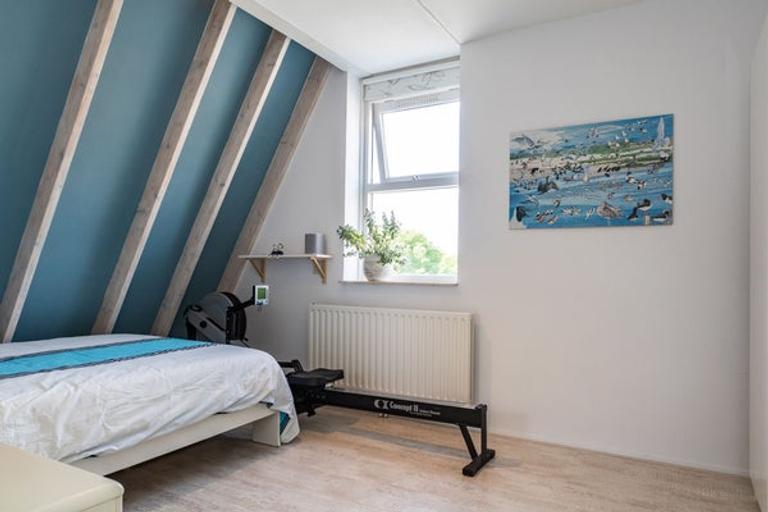 3-Bedroom Apartment with South-Facing Balcony - Image 8