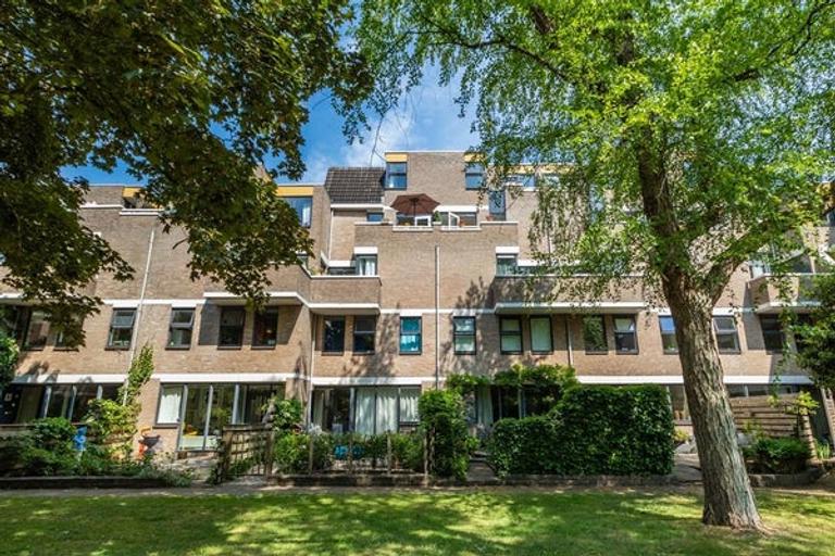 3-Bedroom Apartment with South-Facing Balcony - Image 14