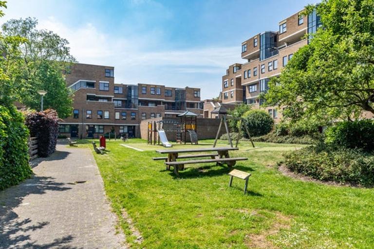 3-Bedroom Apartment with South-Facing Balcony - Image 15