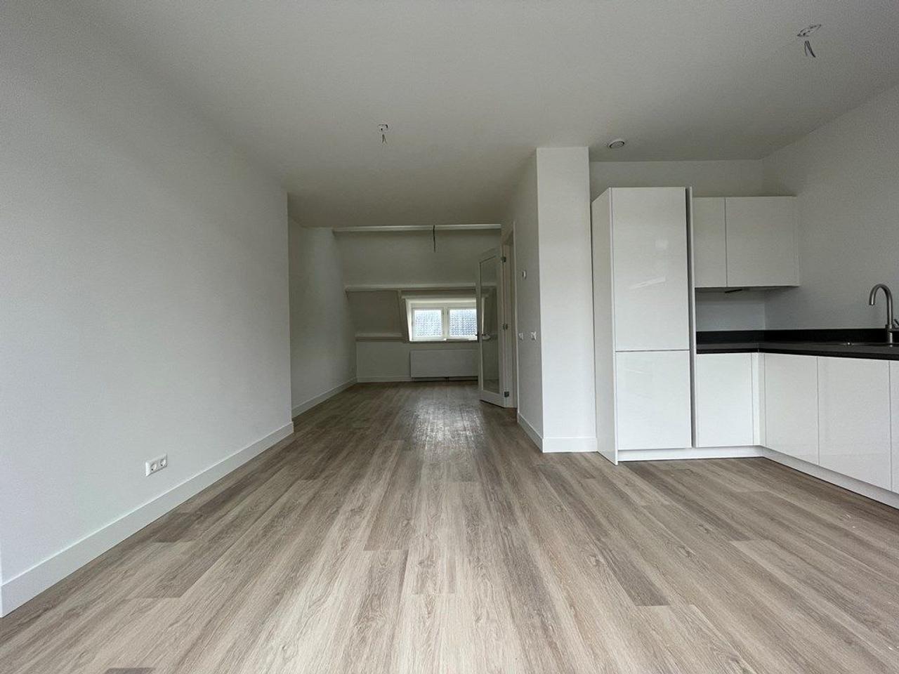 Dakterras van 20 m² in Rivierenbuurt - Afbeelding 2
