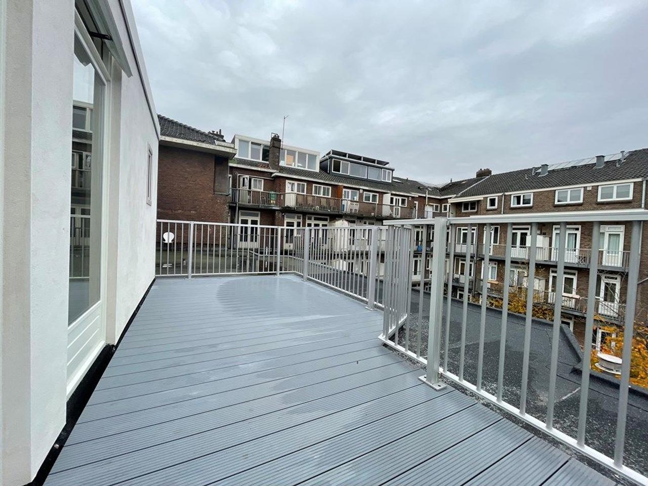 Dakterras van 20 m² in Rivierenbuurt - Afbeelding 4