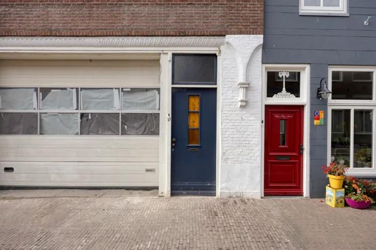 Renovated 120 m² apartment with roof terrace, Culemborg - Image 2