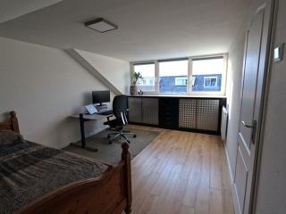 Available now: corner house with garden - Image 14