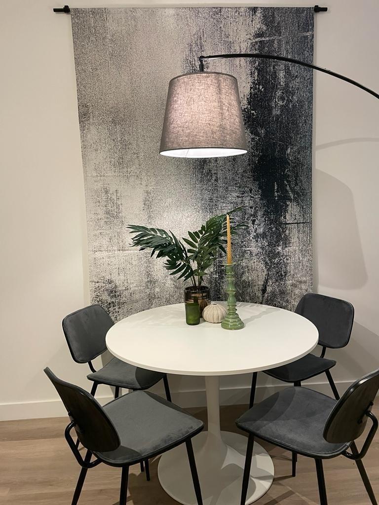 Furnished 1-Bedroom Apartment with Garden - Image 3