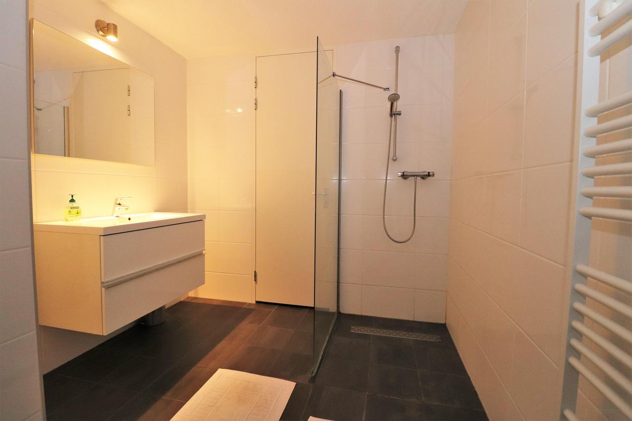 Gemeubileerd 2-slaapkamerappartement bij Centraal - Afbeelding 6