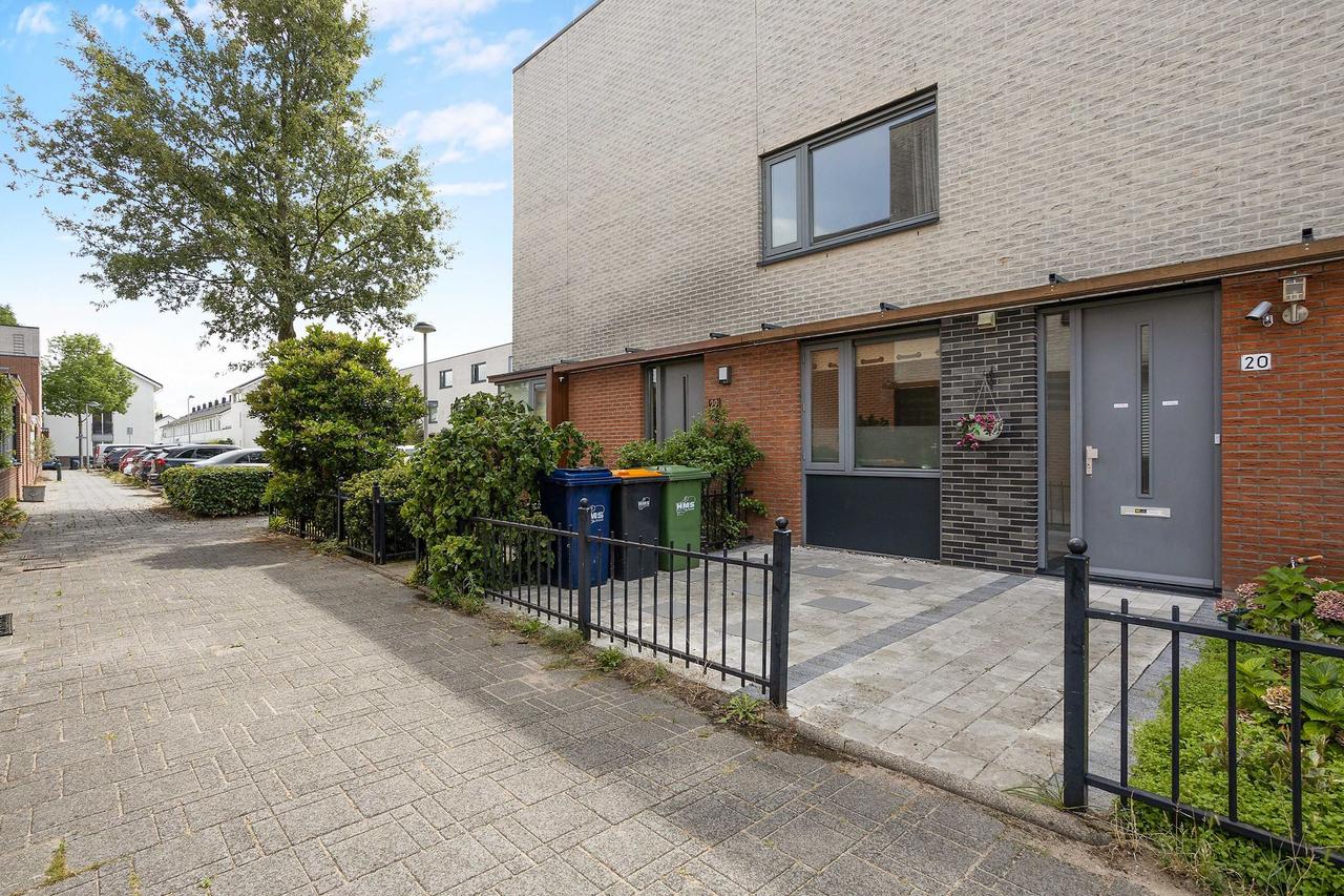 Family Home with Garden in De Velden - Image 2