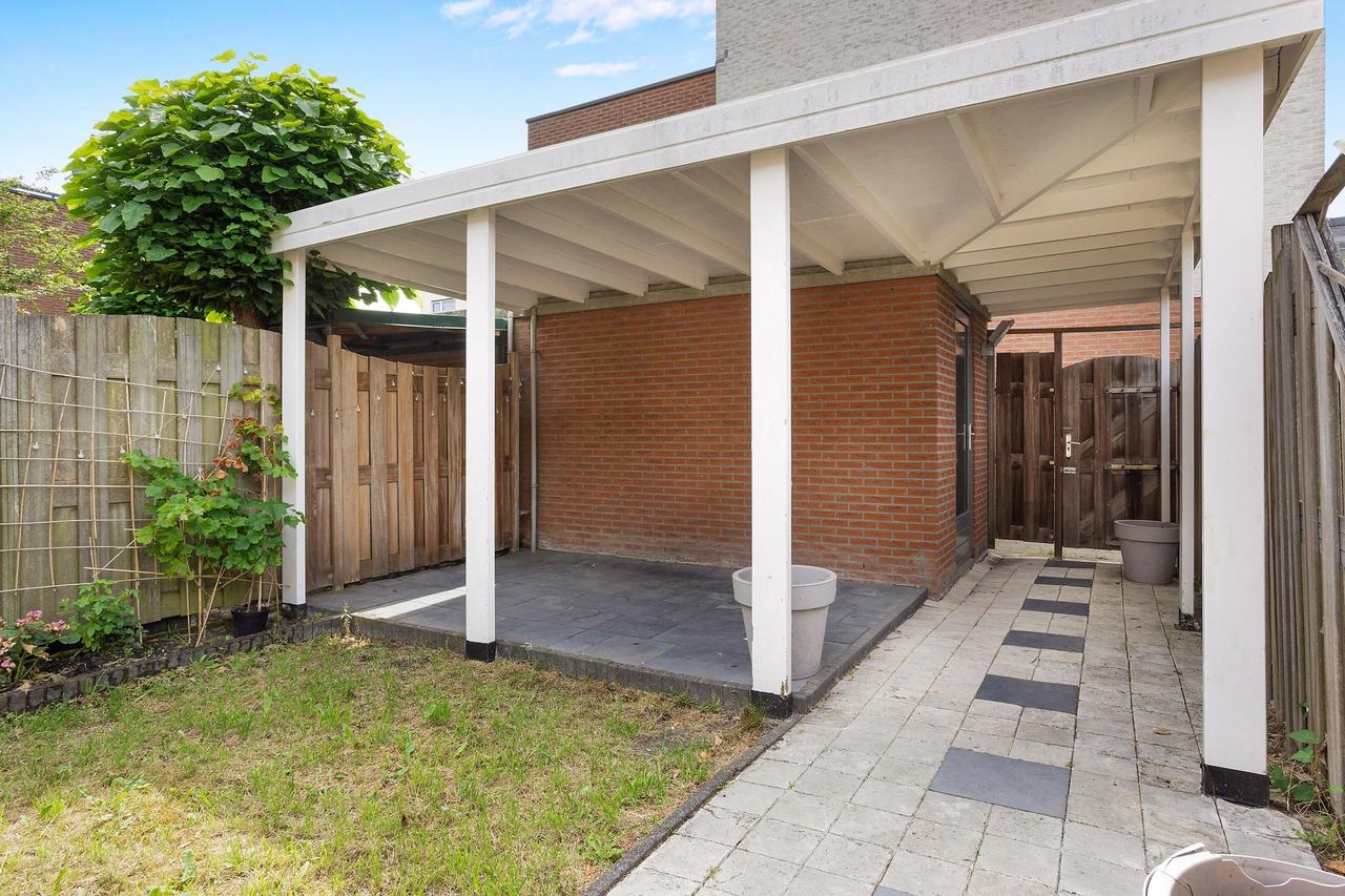 Family Home with Garden in De Velden - Image 25