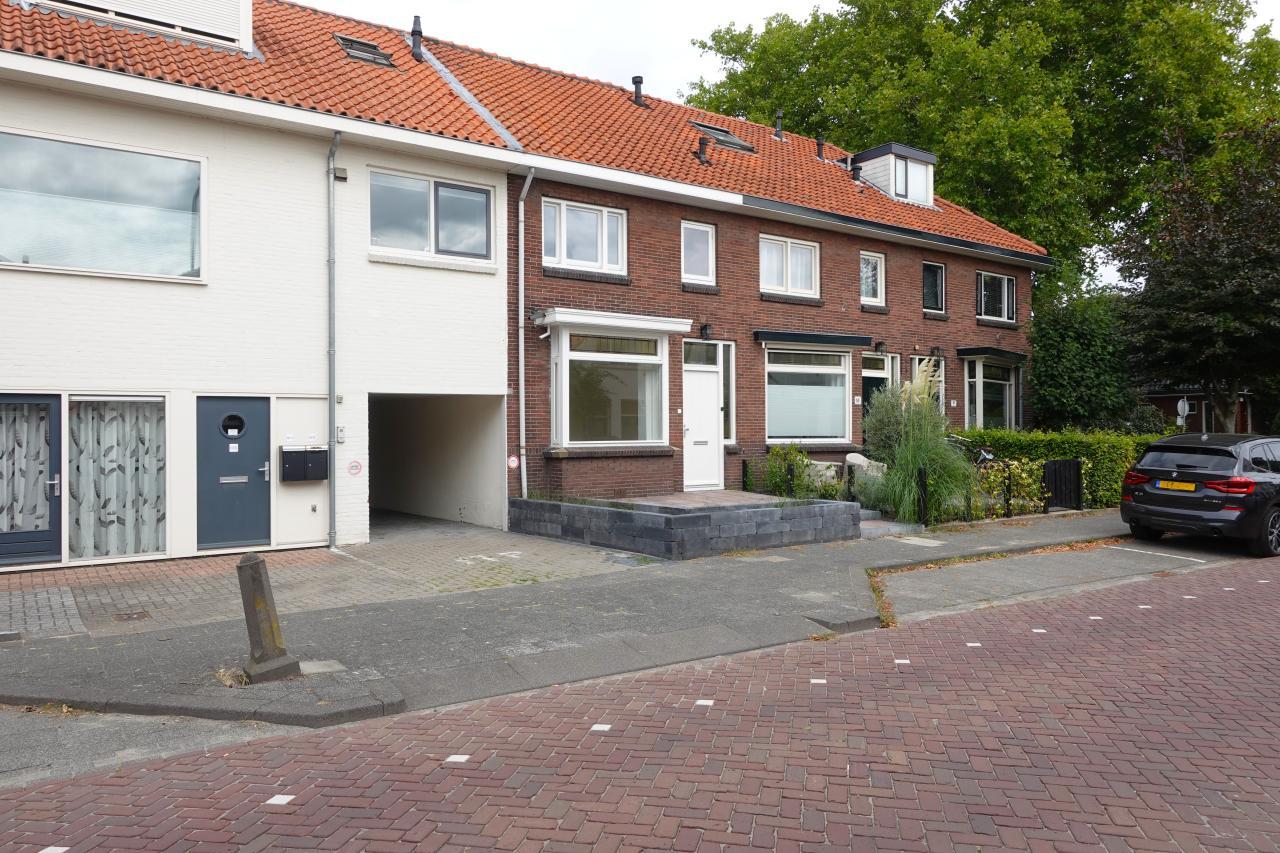 3-bedroom house with garden in Woerden - Image 1