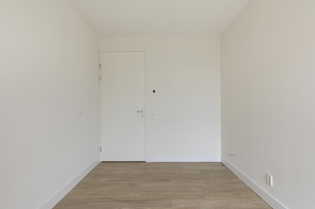 Apartment with Balcony in Laakhaven-West - Image 9