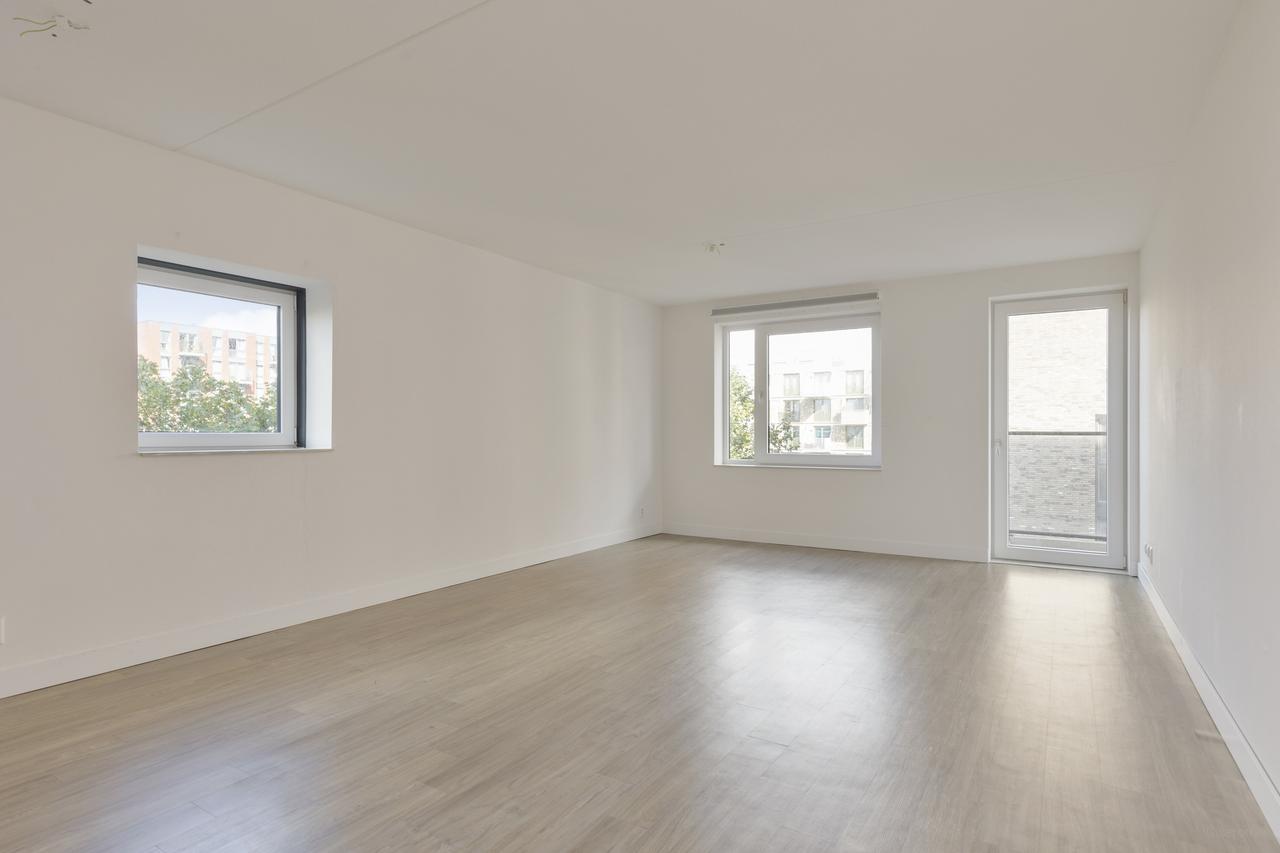 79 m² apartment with balcony in Laakhaven-West - Image 4