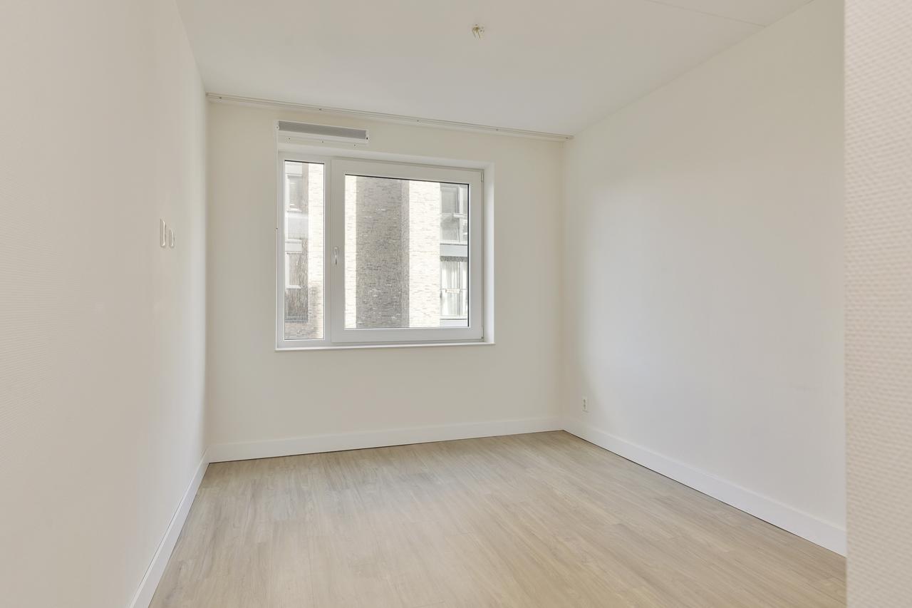 79 m² apartment with balcony in Laakhaven-West - Image 5