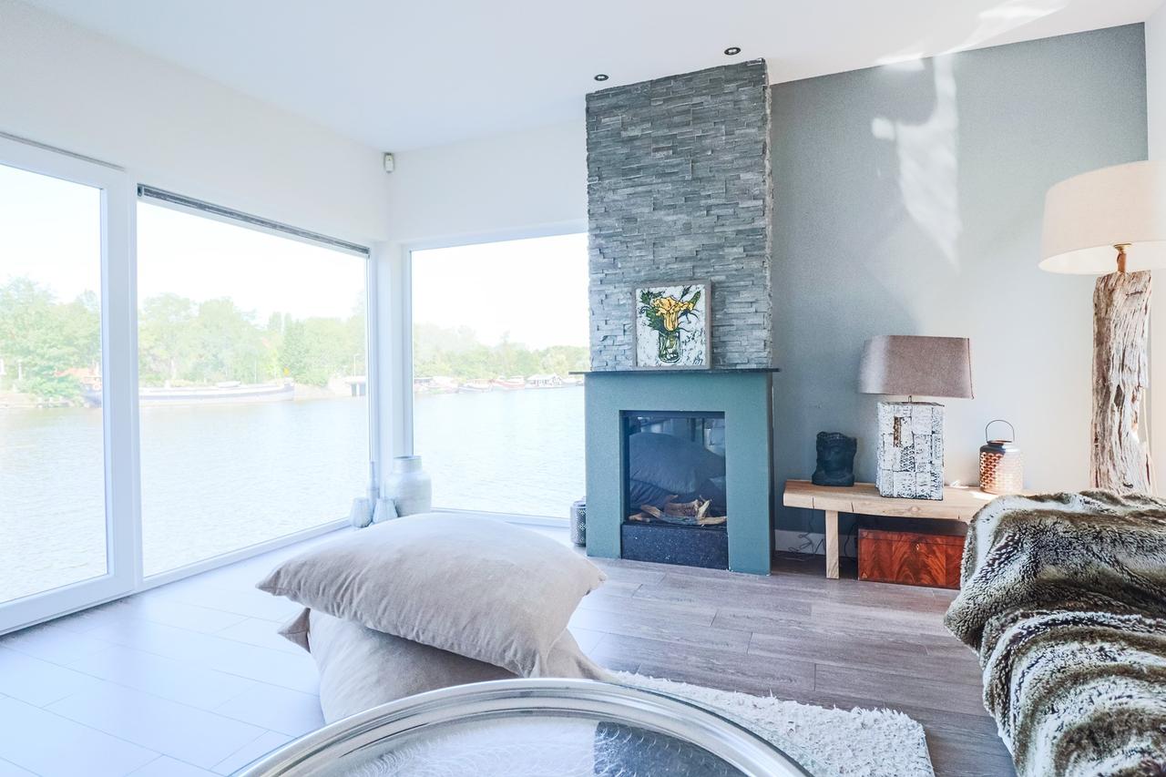 Woonboot aan de Amstel met sauna en tuin - Afbeelding 8