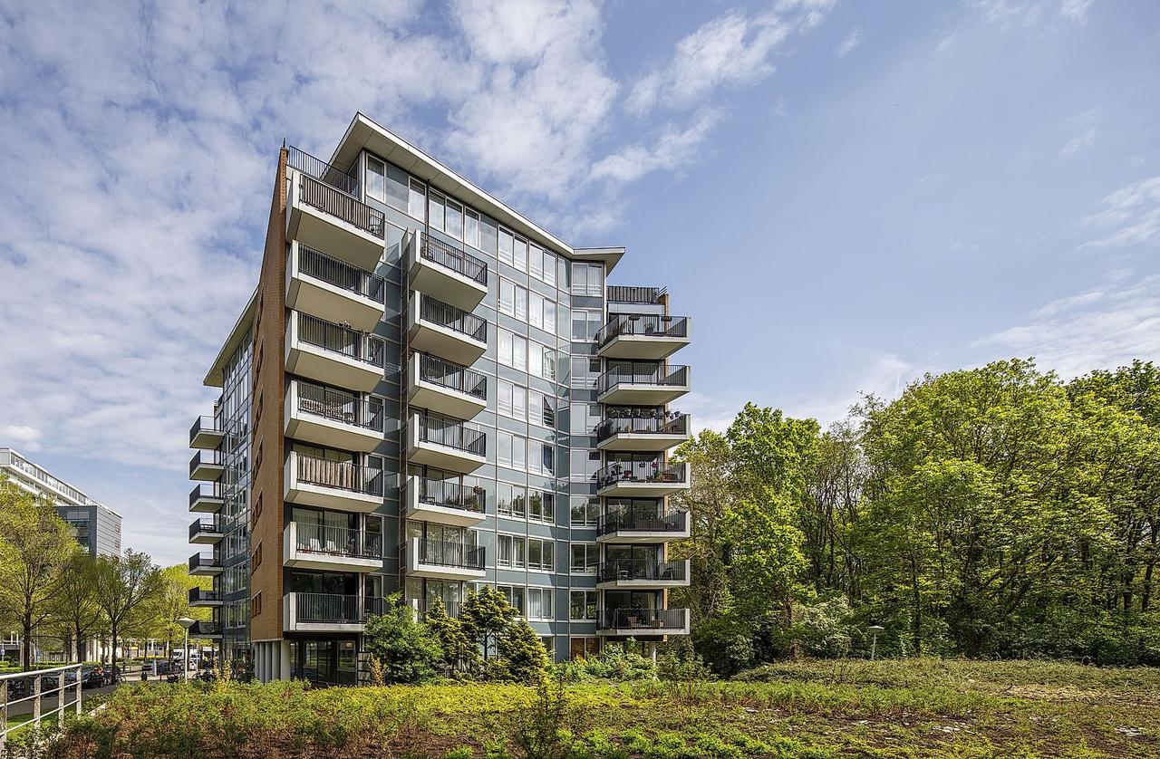 69 m² appartement met balkon in Amsterdam - Afbeelding 1