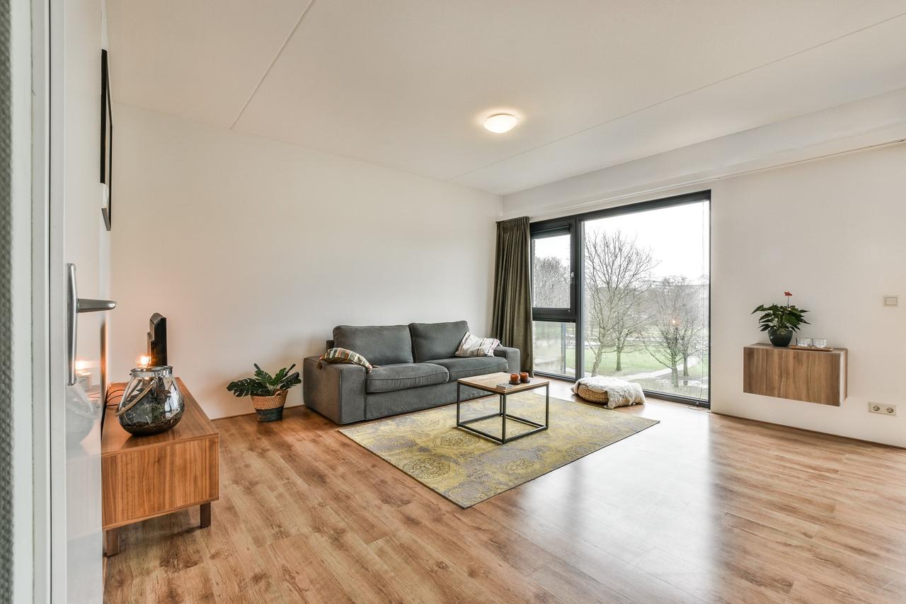 75 m² met zonnig balkon in Bijlmer Centrum - Afbeelding 3