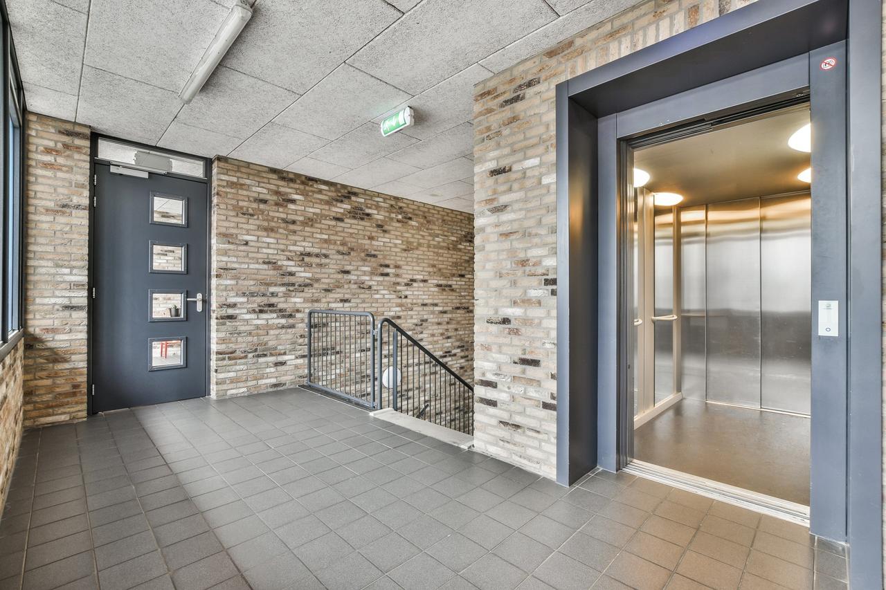 75 m² met zonnig balkon in Bijlmer Centrum - Afbeelding 21