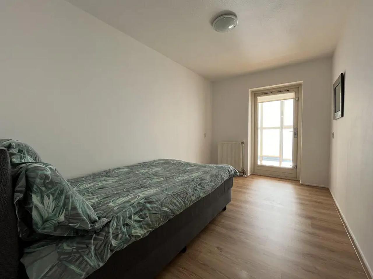 119 m² apartment with conservatory and garage - Image 14
