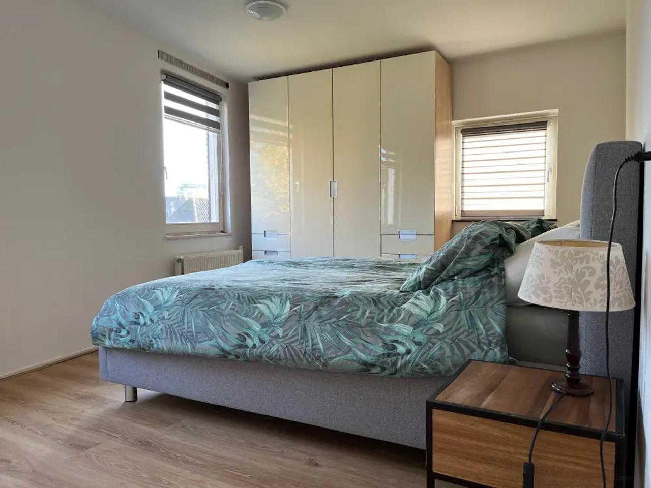 119 m² apartment with conservatory and garage - Image 16
