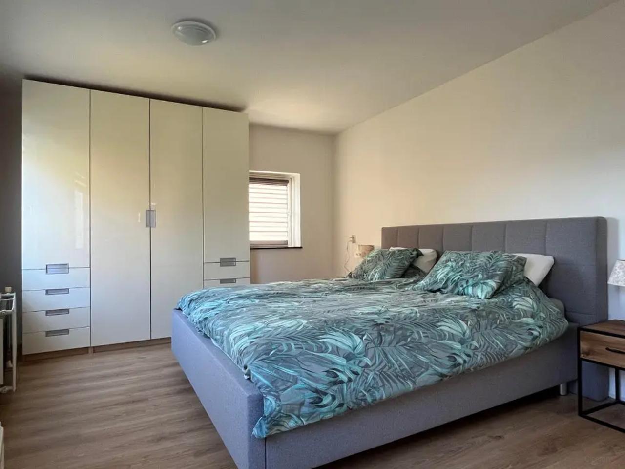 119 m² apartment with conservatory and garage - Image 17