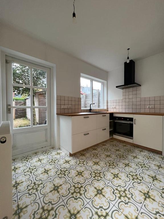 77 m² Ground-Floor Apartment with Garden in Groningen - Image 4