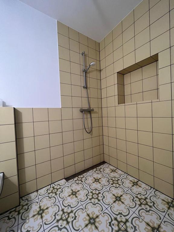 77 m² Ground-Floor Apartment with Garden in Groningen - Image 6