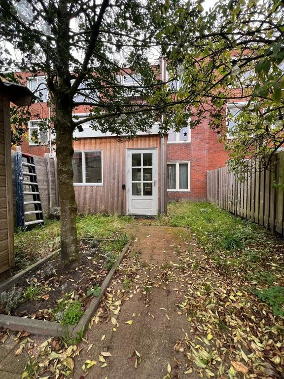 77 m² Ground-Floor Apartment with Garden in Groningen - Image 10