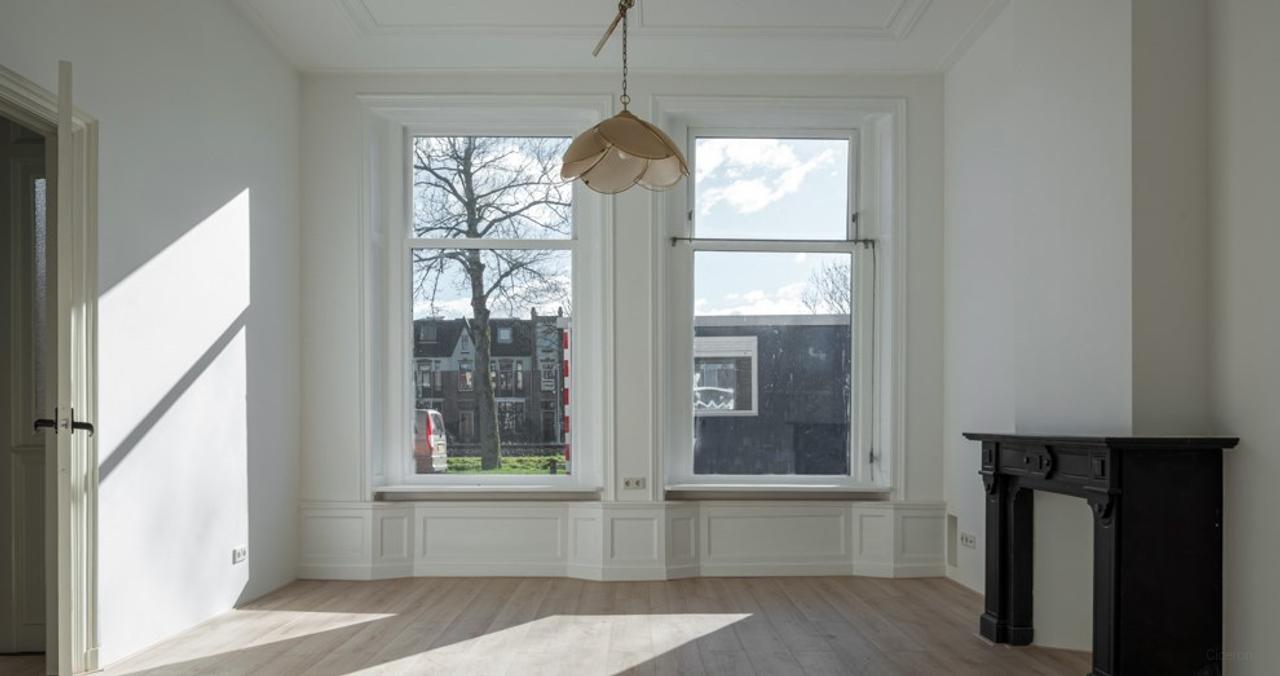 Gas-Free Family Home with Deep Garden - Image 2