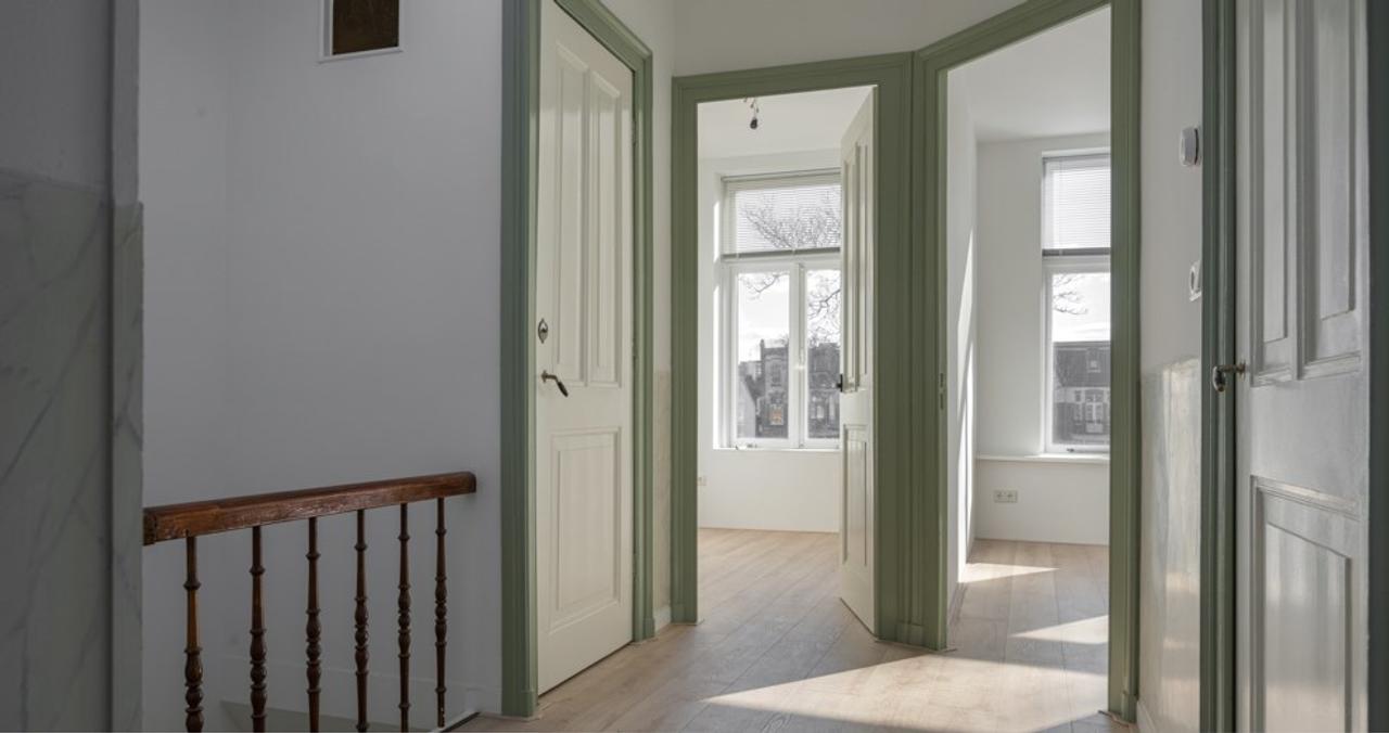 Gas-Free Family Home with Deep Garden - Image 8