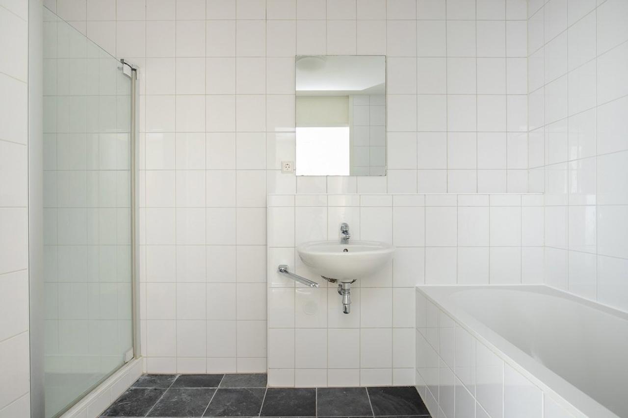 124 m² Apartment with Weerwater Views - Image 12