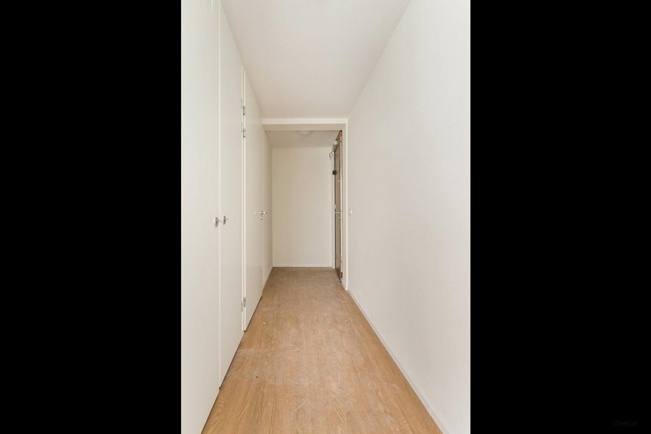 Apartment with balcony on the 15th floor - Image 8