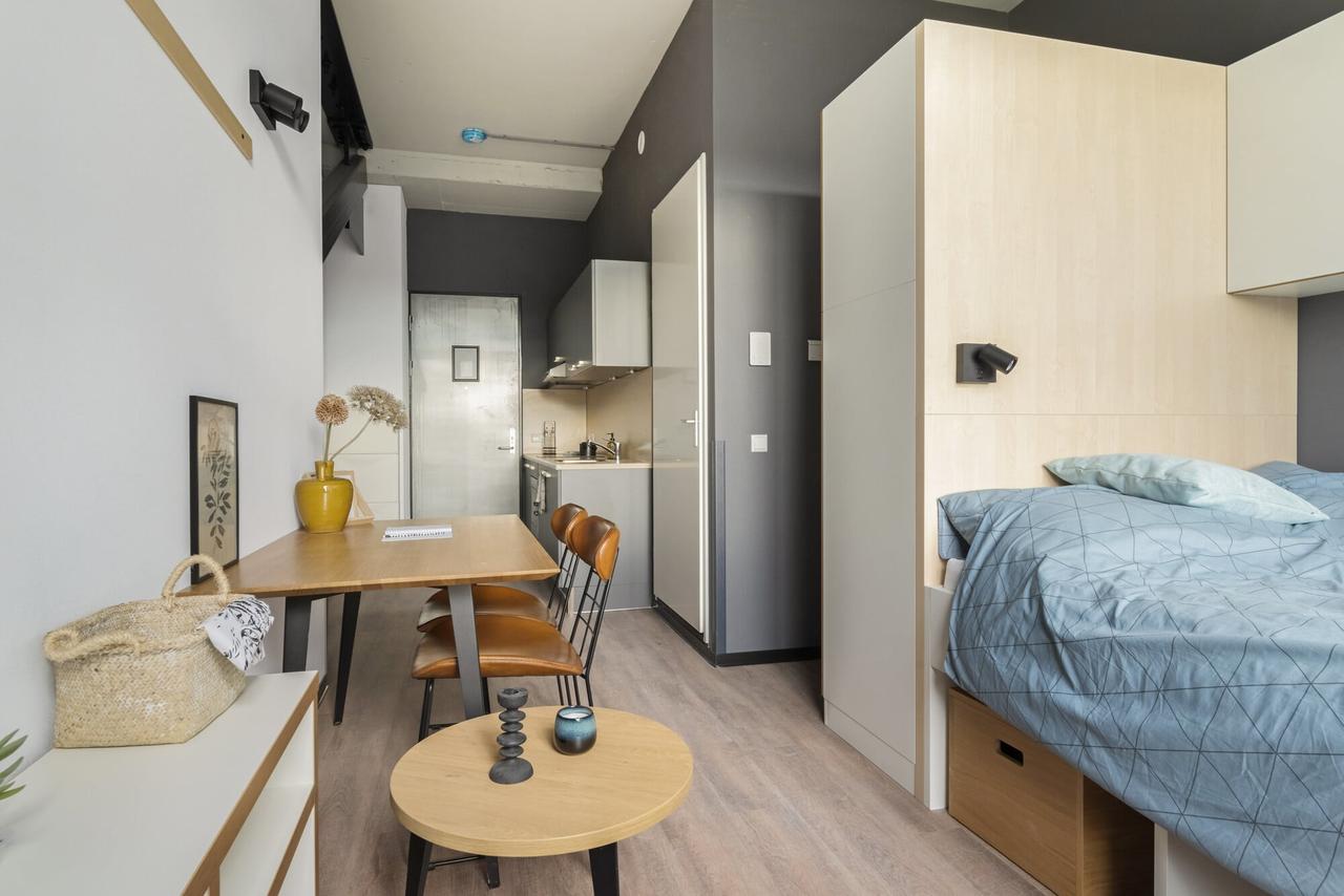 Furnished 31 m² Studio in Bijlmer Oost - Image 1
