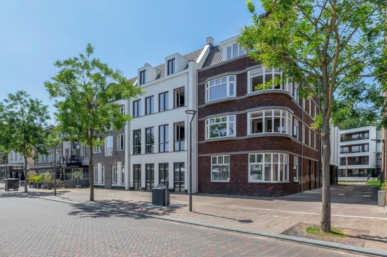 144 m² with 2 bathrooms in Veghel - Image 1