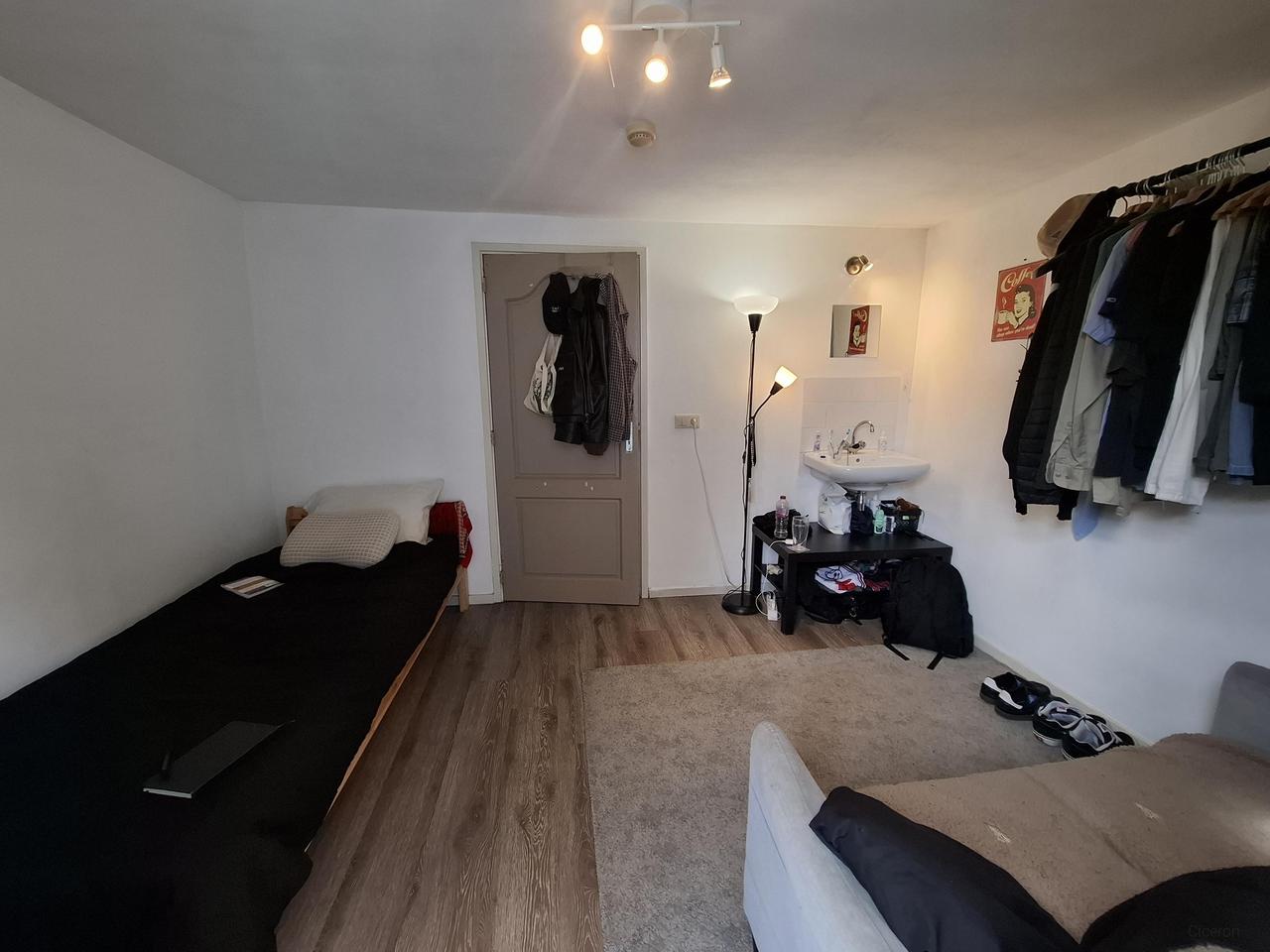 Studentenkamer van 10 m² in Valkenberg - Afbeelding 2