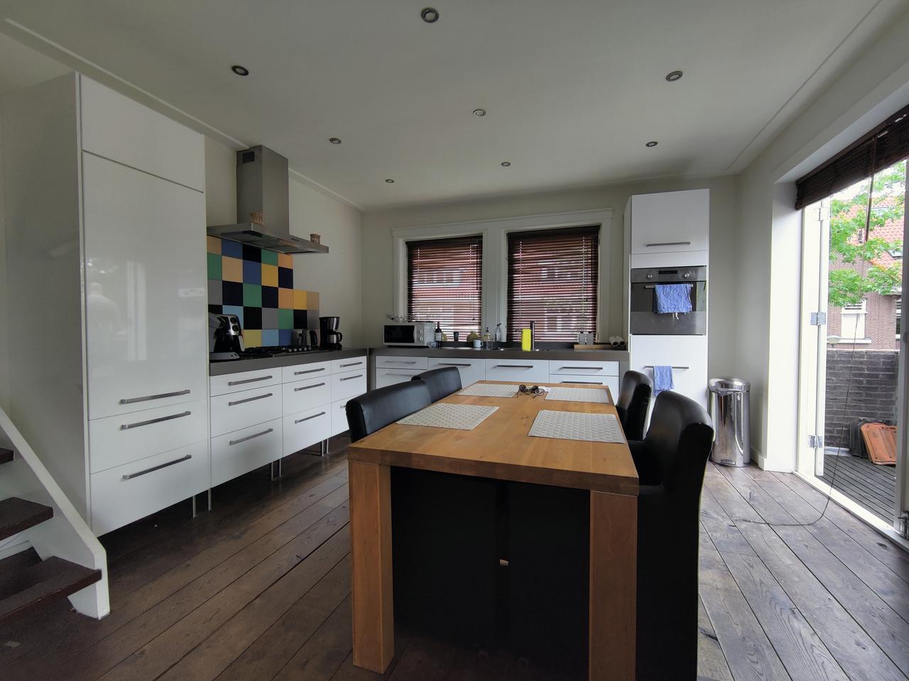 2-Bedroom Apartment with Balcony in Eindhoven - Image 3
