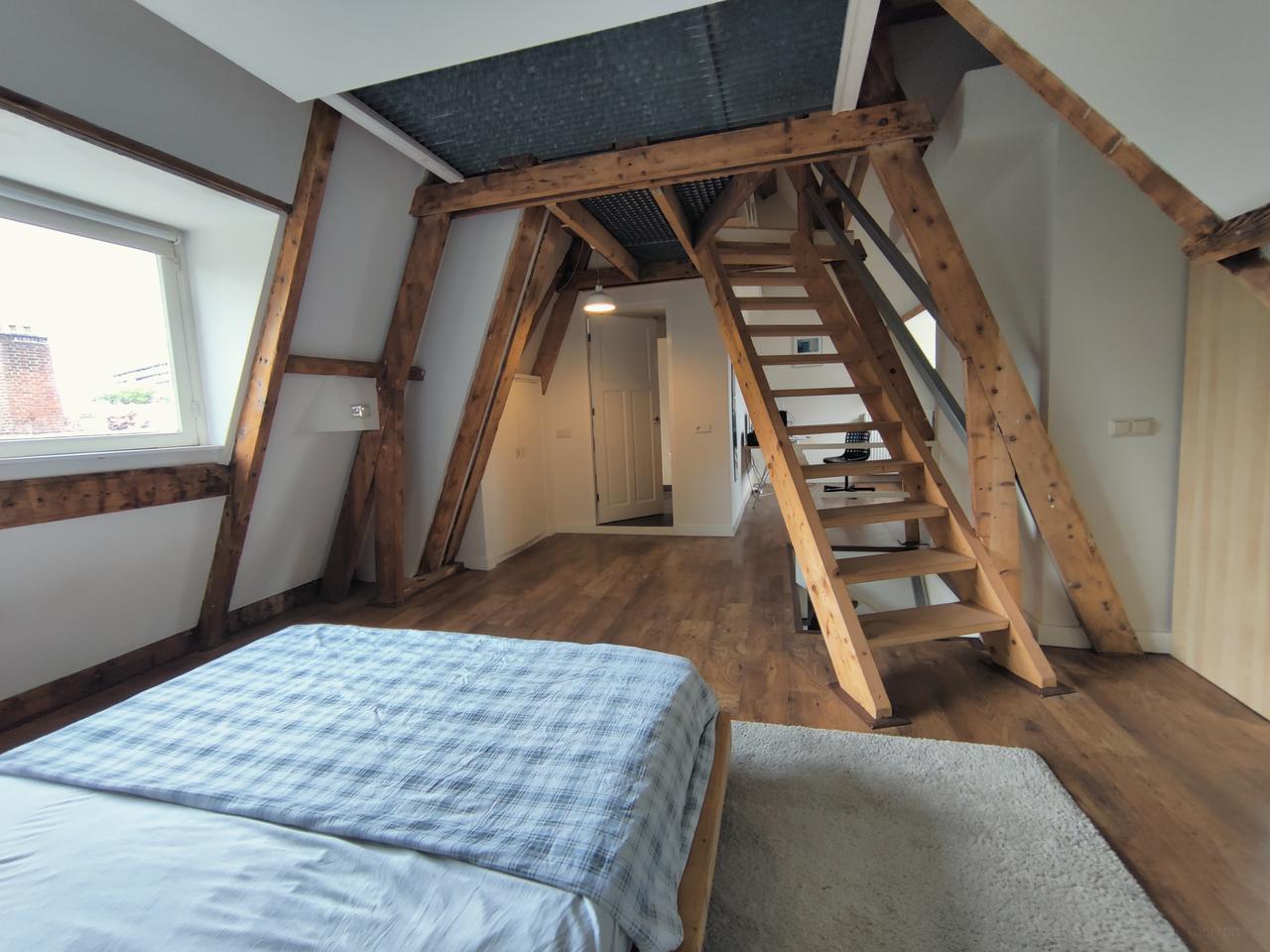 2-Bedroom Apartment with Balcony in Eindhoven - Image 11