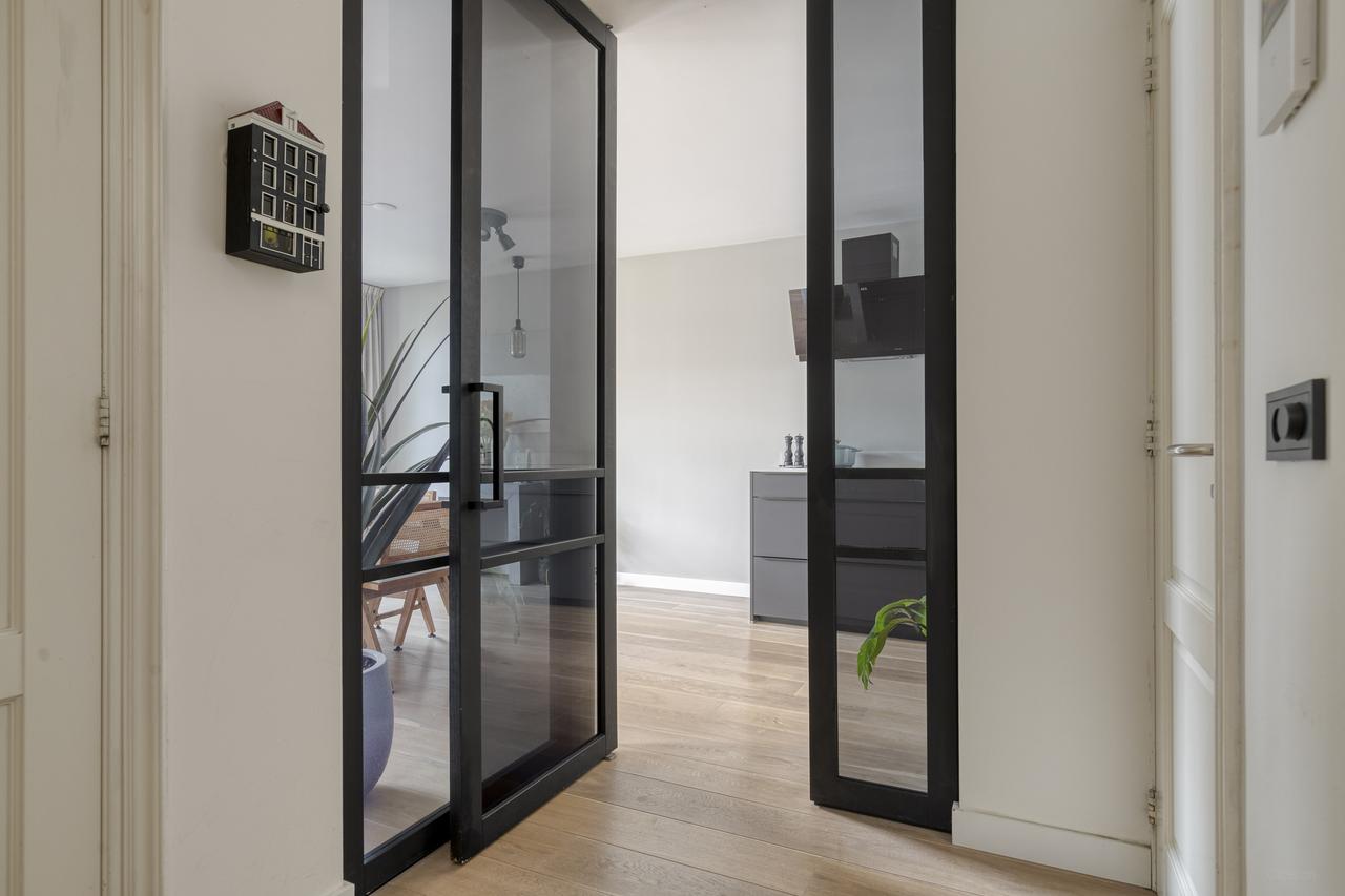 Furnished apartment in De Pijp - Image 3