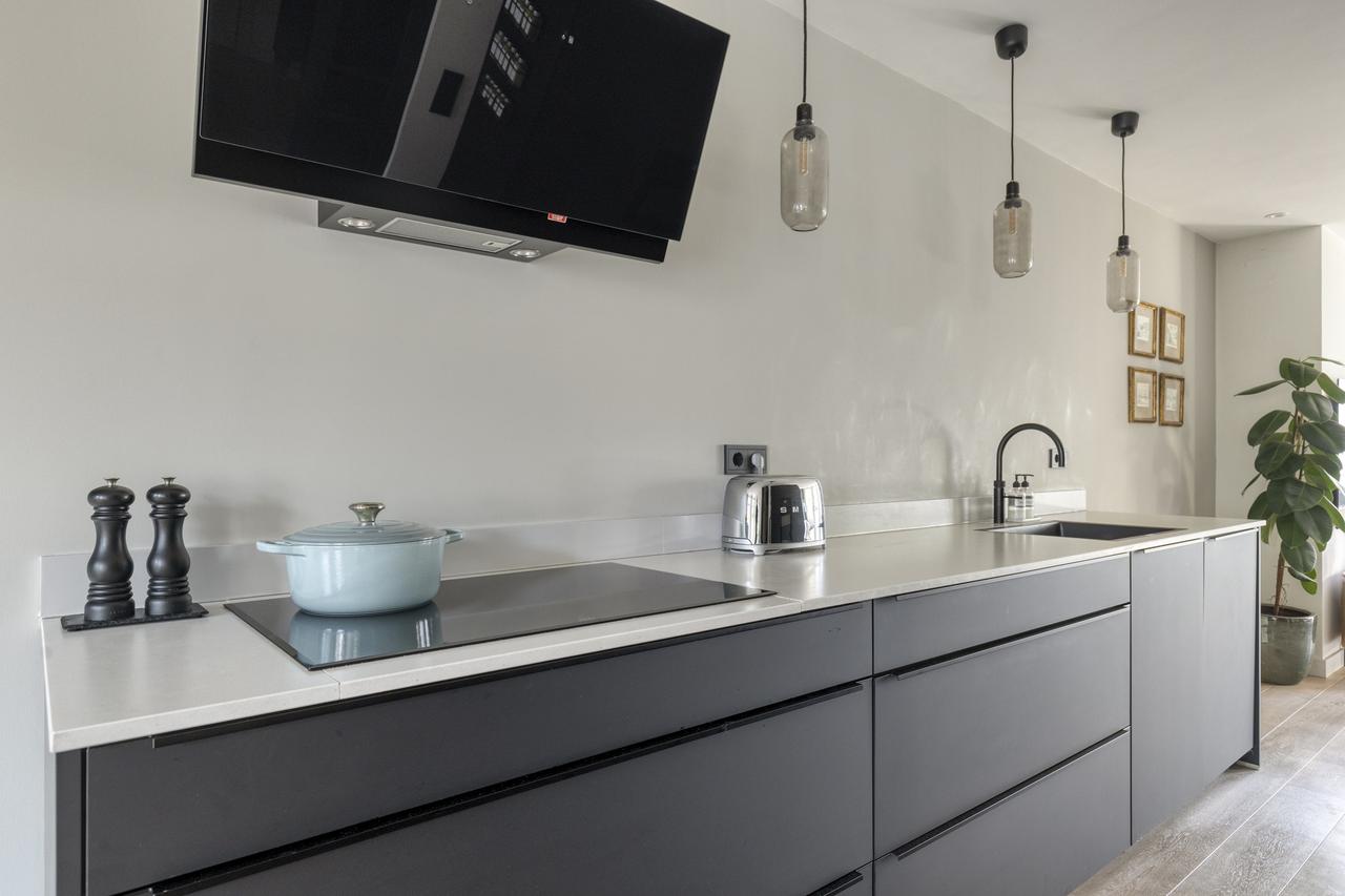 Furnished apartment in De Pijp - Image 11
