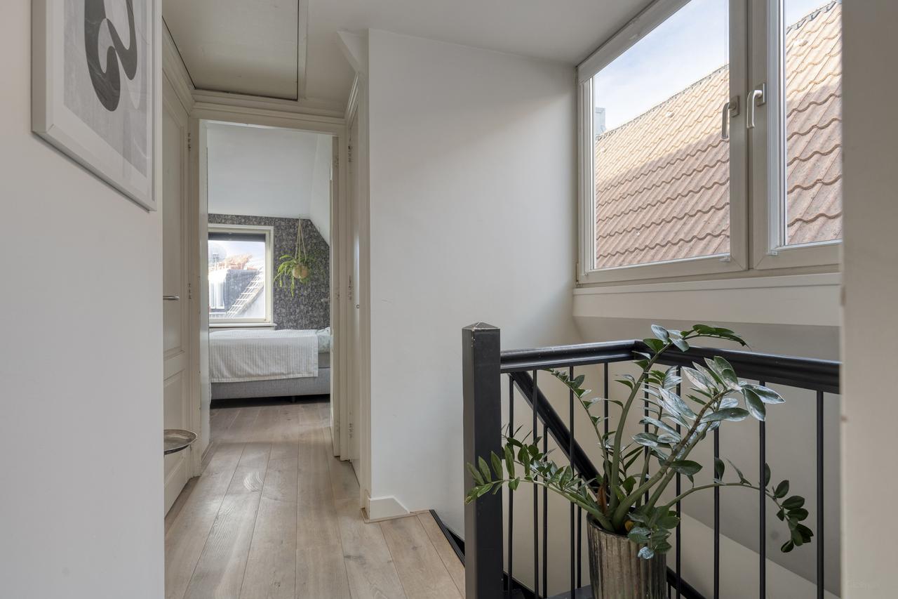 Furnished apartment in De Pijp - Image 17