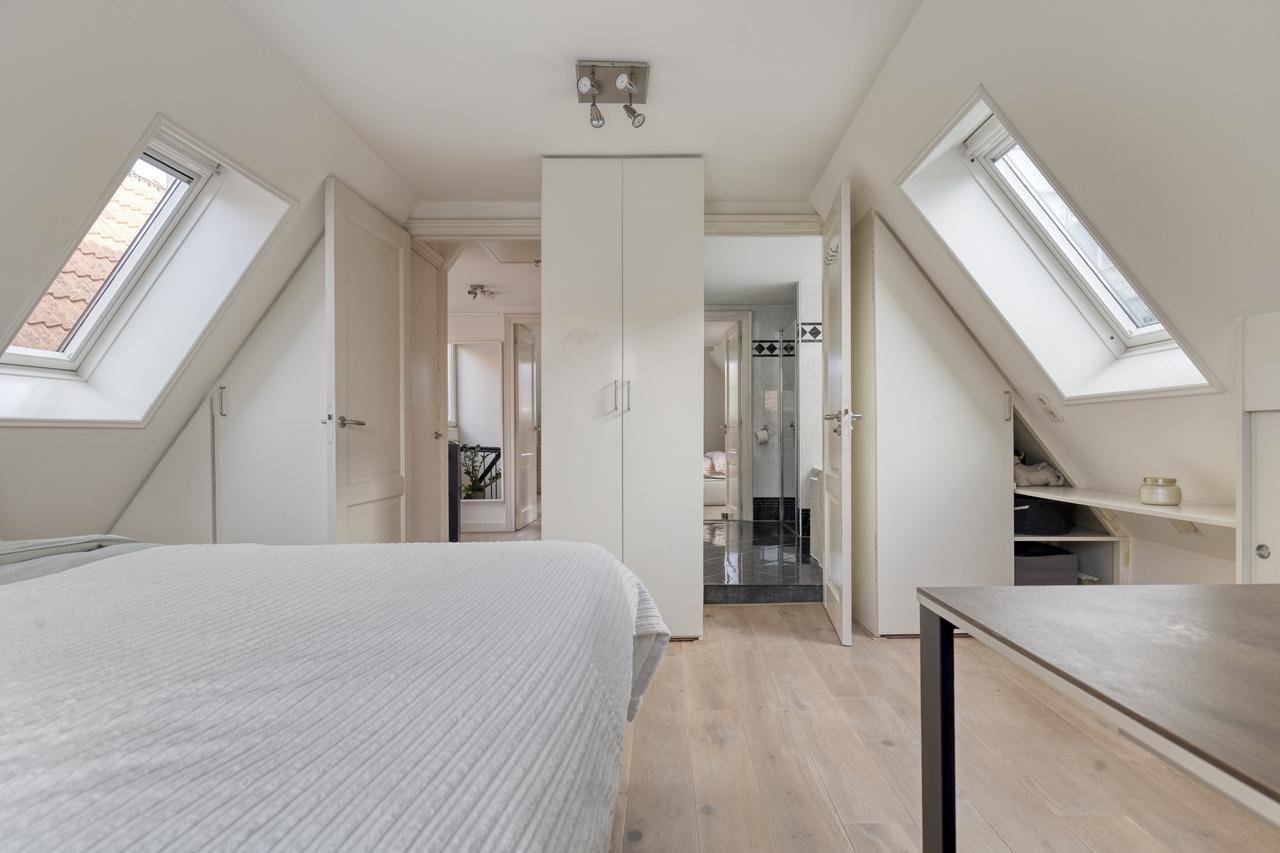 Furnished apartment in De Pijp - Image 26