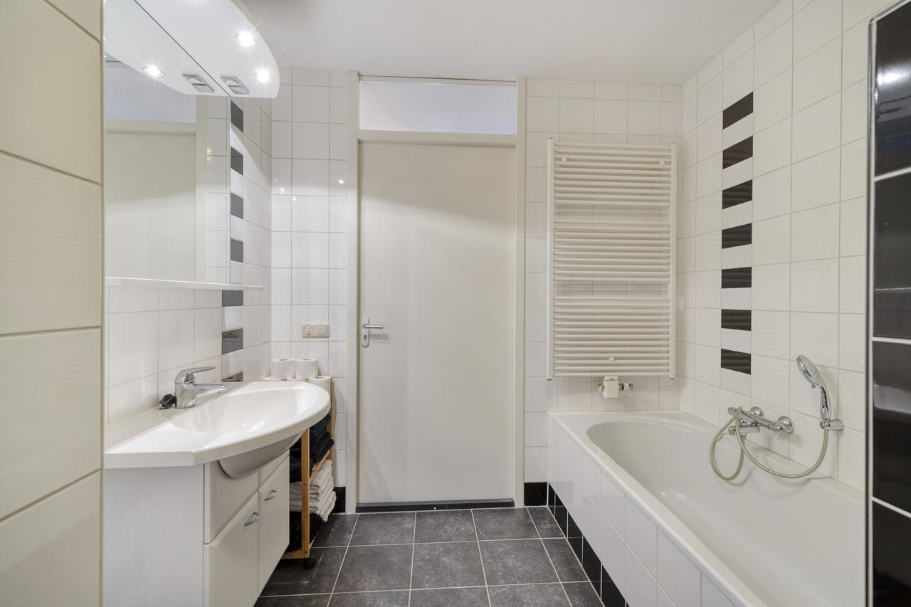 111 m² Furnished Apartment with Balcony - Image 22