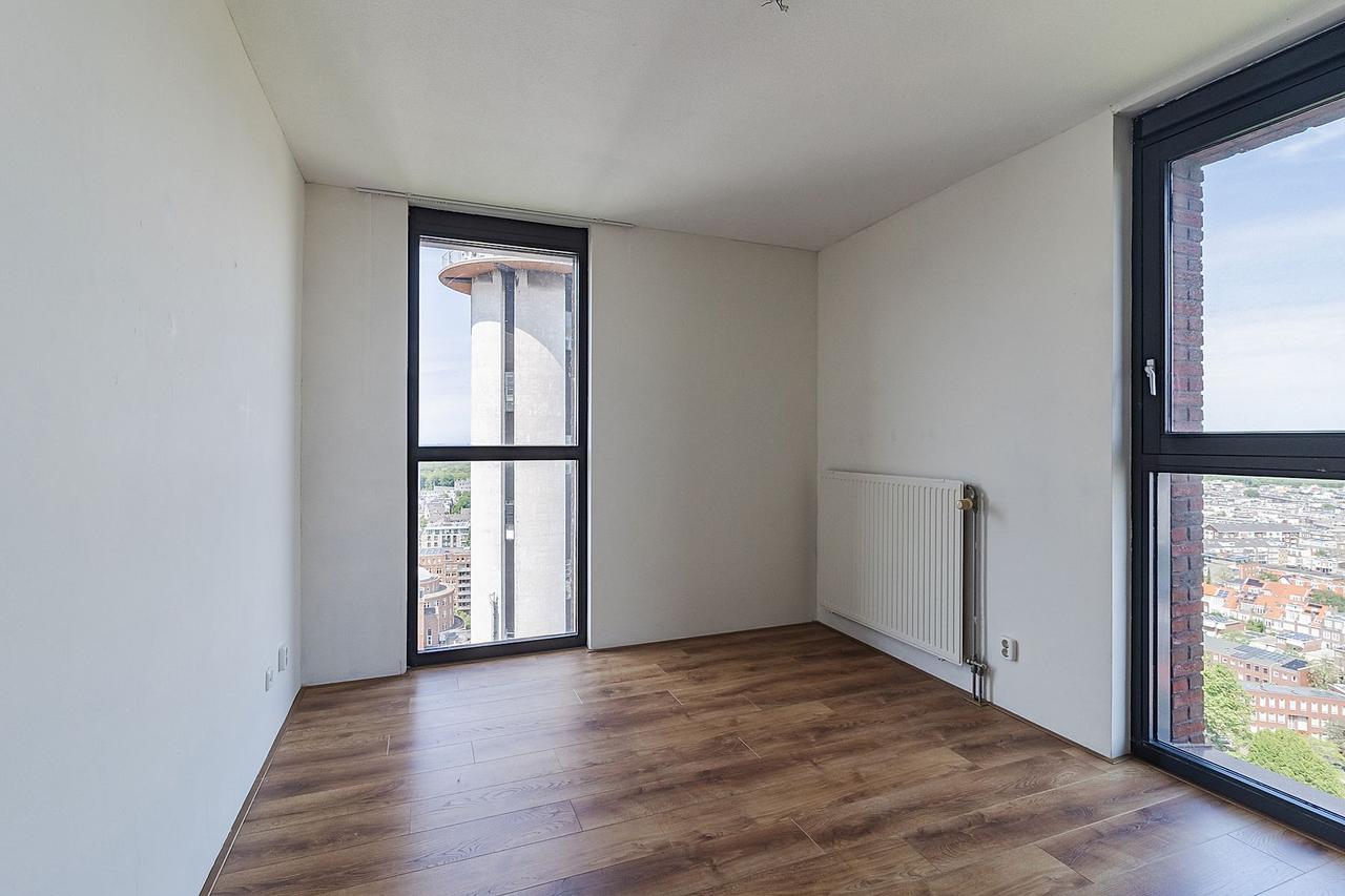 71 m² apartment on the 14th floor - Image 5