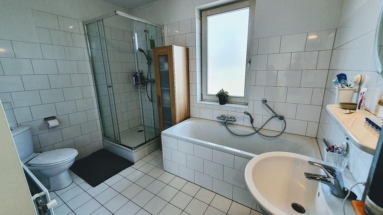 112 m² family home with garage in Houten - Image 4